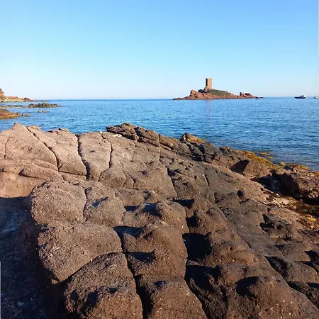 Sr040-a60 Appt 4 Personnes St Raphael * Saint-Raphael (Var)